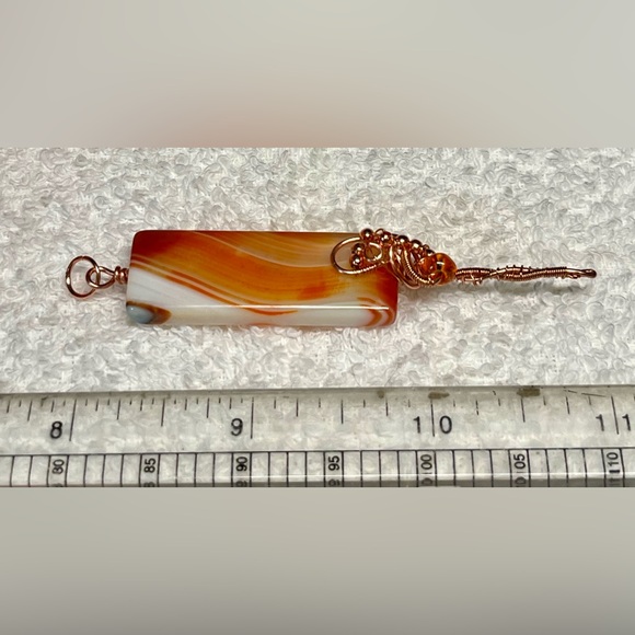 🧡Orange agate wire wrapped linear/long pendant - Picture 8 of 8